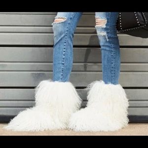 Brand New!!  White Mongolian UGGS